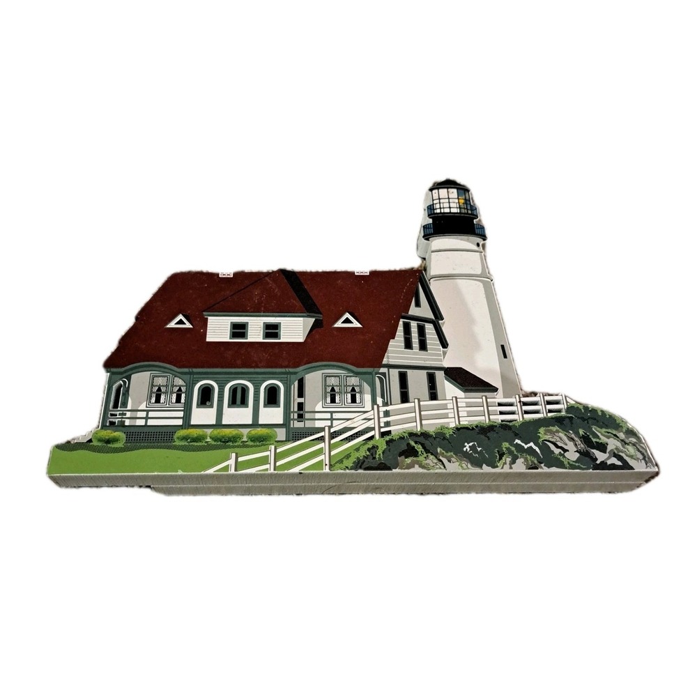 Vtg LightHouse Figurine Sheila's 1997 Wood Portland Head Light Cape Elizabeth ME